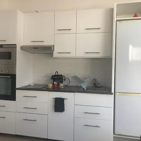 Paisible Proche Centre Apartment Bron