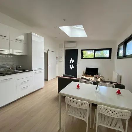 Apartment Paisible Proche Centre